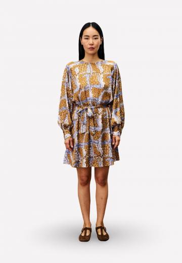 Короткое платье