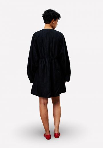 Короткое платье