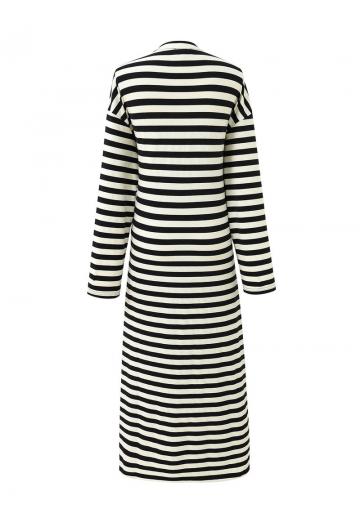 Вязаное платье