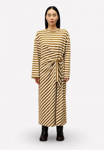 Вязаное платье