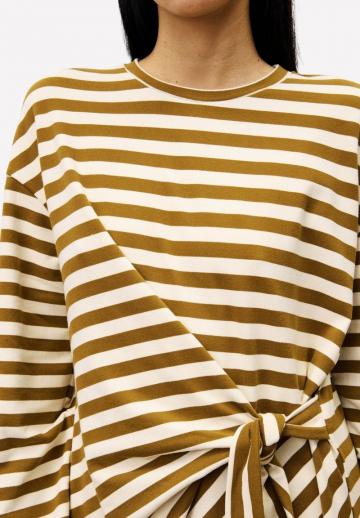 Вязаное платье