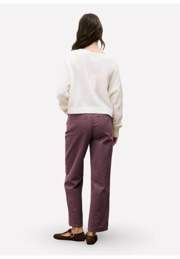 Пуловер с вырезом V