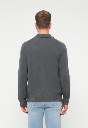 Вязаная кофта