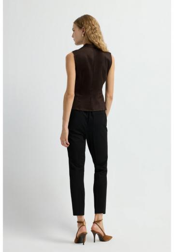 Блузка без рукавов