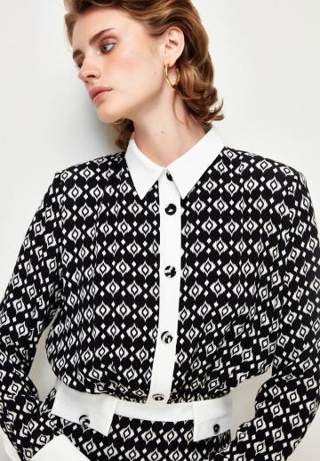 Жаккардовая вязаная кофта