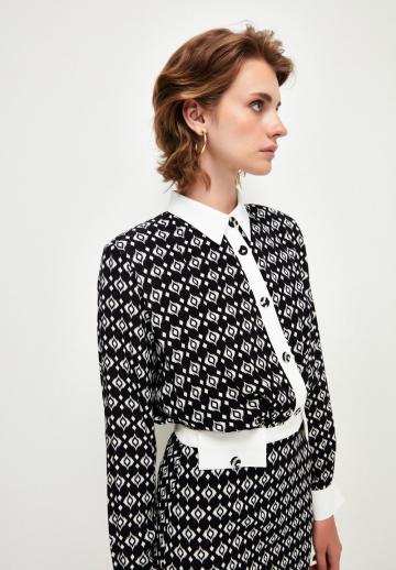Жаккардовая вязаная кофта