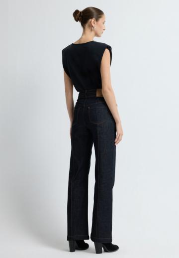 Клешеные джинсы