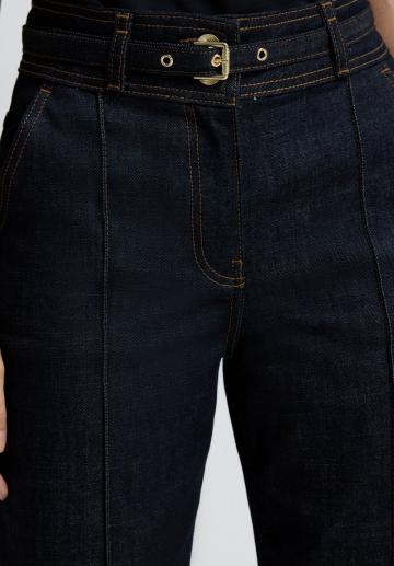 Клешеные джинсы