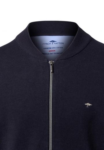 Вязаная кофта