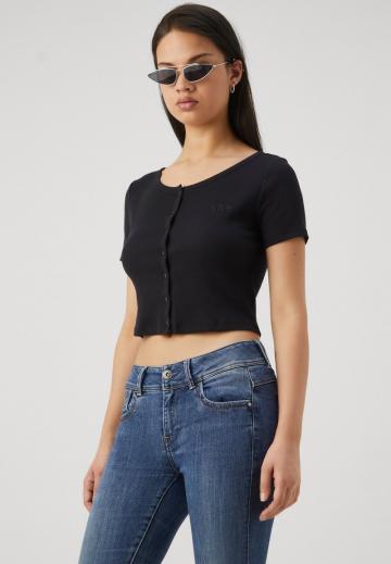 Узкие джинсы