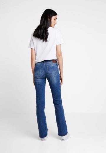 Клешеные брюки