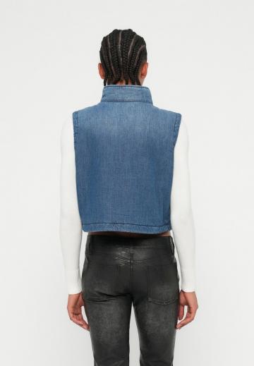 Джинсовая жилетка