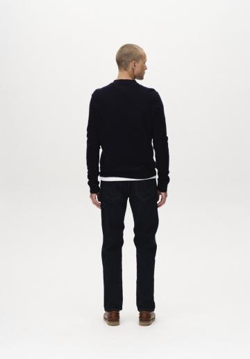 Узкие джинсы