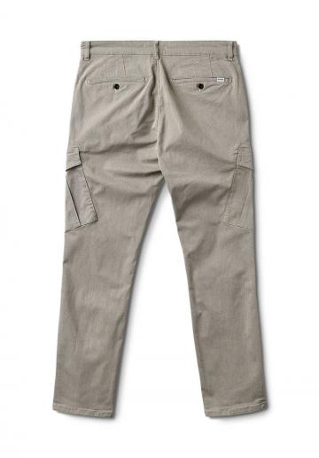 Брюки с накладными карманами