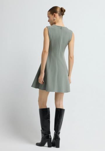 Короткое платье