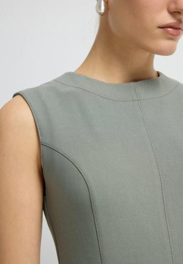 Короткое платье