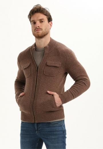 Вязаная кофта