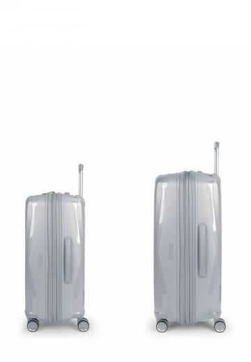 Набор чемоданов