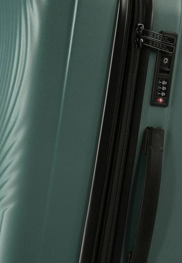 Набор чемоданов