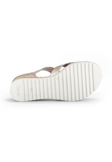 Босоножки на танкетке