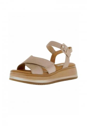 Босоножки на танкетке