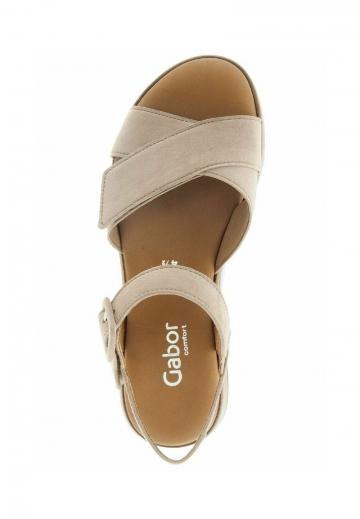 Босоножки на танкетке