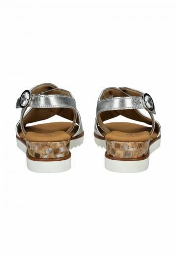 Босоножки на танкетке