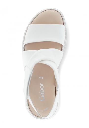 Босоножки на танкетке