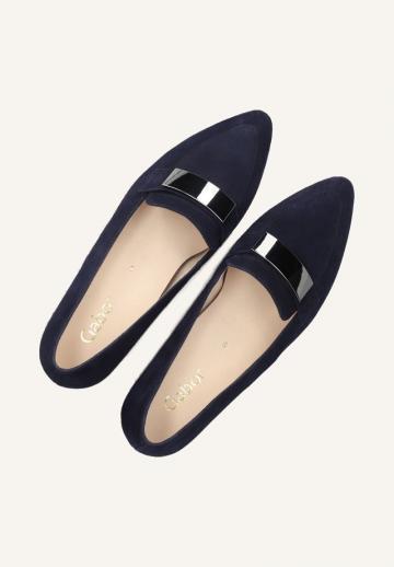 Туфли с высоким носом