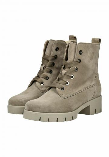 Ботинки на шнуровке