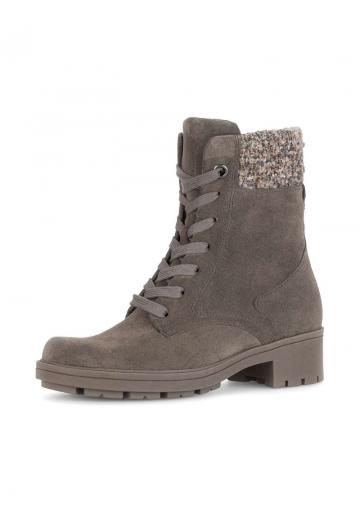 Ботинки на шнуровке