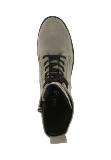 Ботинки на шнуровке