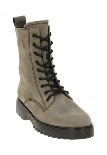 Ботинки на шнуровке