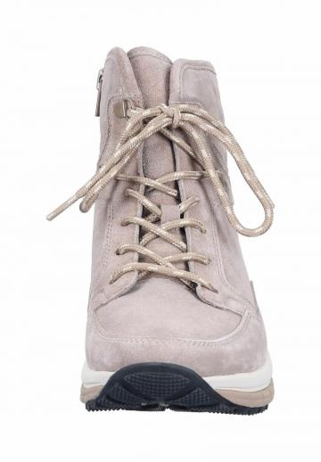 Сапожки на танкетке