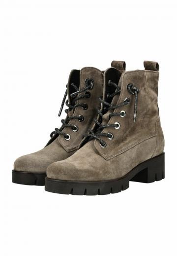 Ботинки на шнуровке