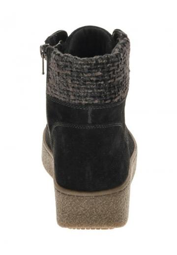 Сапожки на танкетке