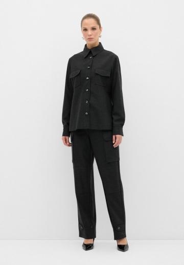 Куртка с накладнымит карманами