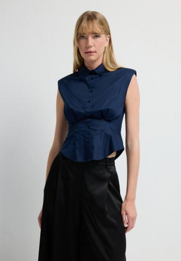 Блузка без рукавов