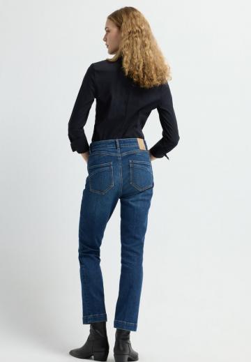 Короткие джинсы