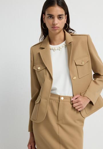 Блейзер с накладными карманами