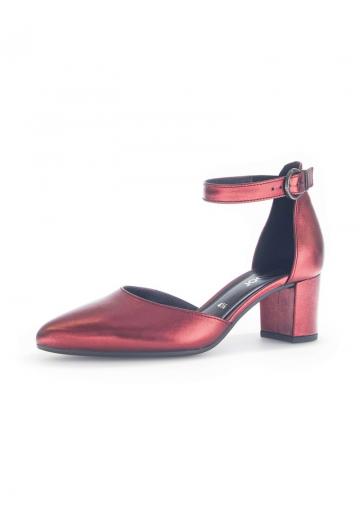 Туфли с ремешком