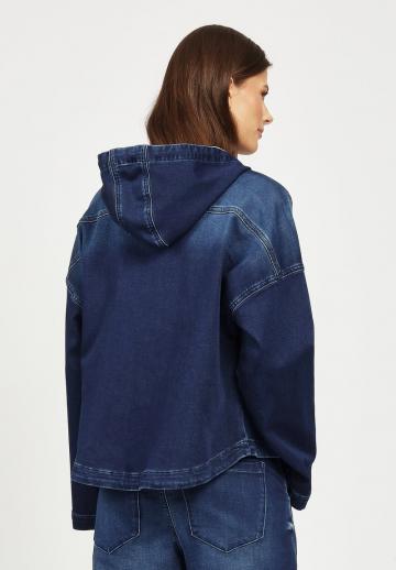 Джинсовая куртка