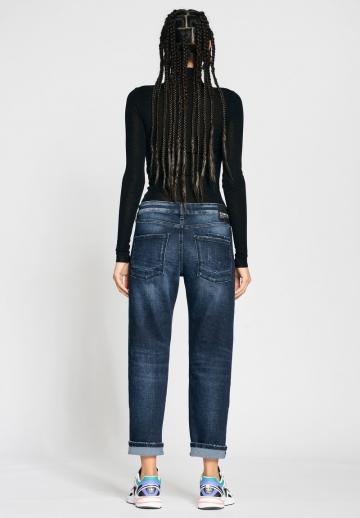 Короткие джинсы