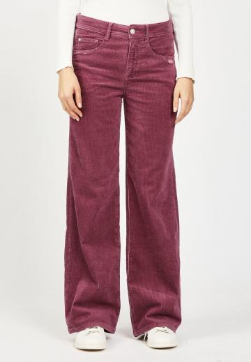 Свободные джинсы