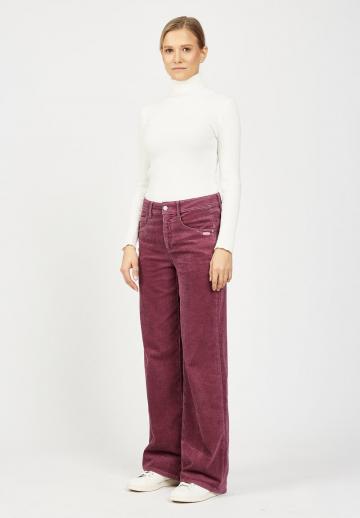 Свободные джинсы