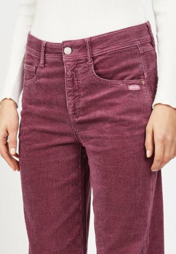 Свободные джинсы