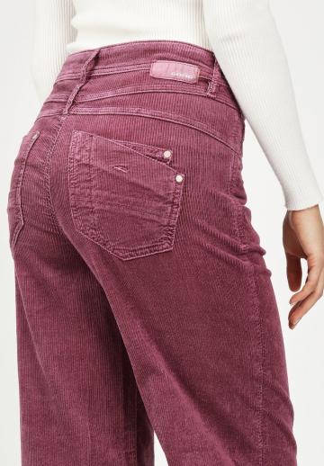 Свободные джинсы