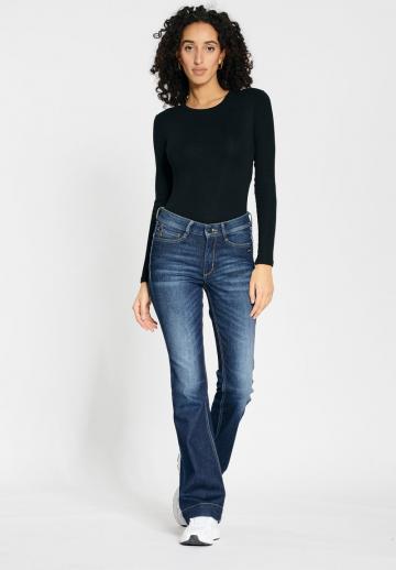 Клешеные брюки