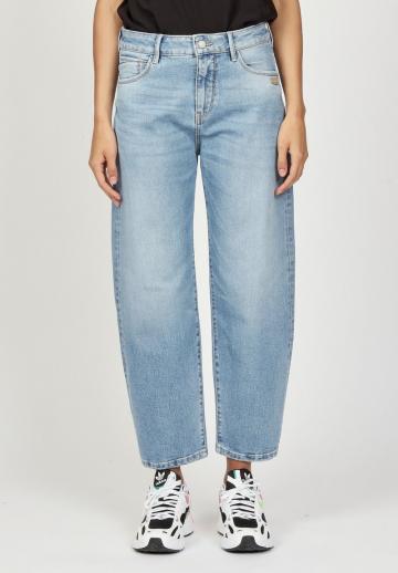 Свободные джинсы