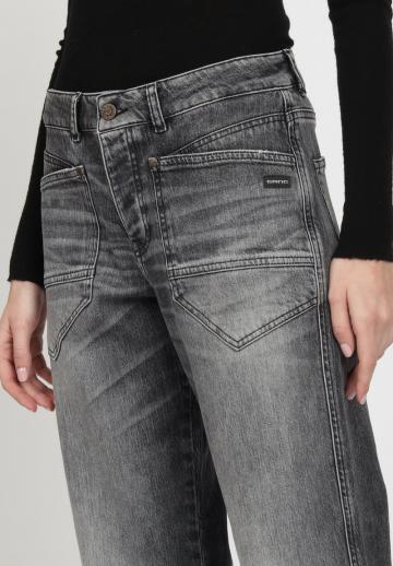 Свободные джинсы